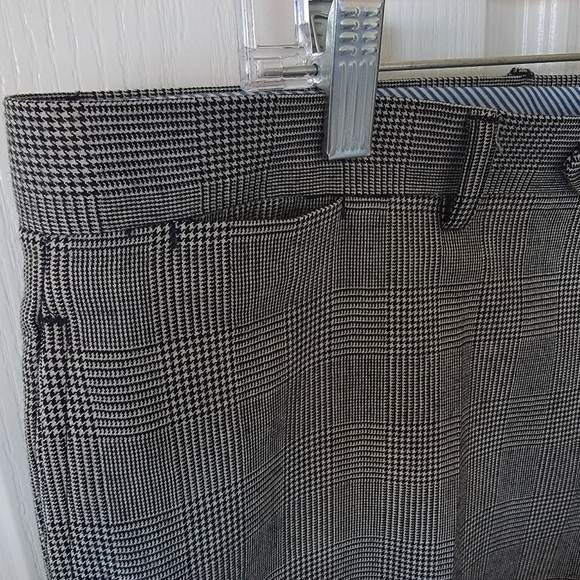 Tommy Hilfiger Plaid Suit Mens 42R Double Vent Jacket 39W X 29L Flat Front Pants - Picture 13 of 16